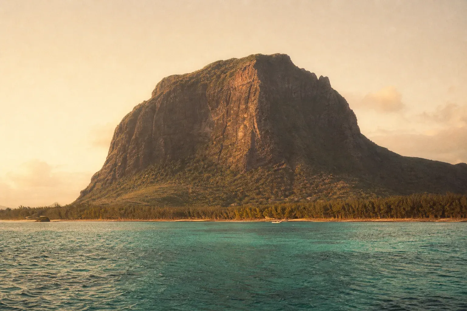 Ascension du Morne Brabant : le sommet UNESCO qui se mérite